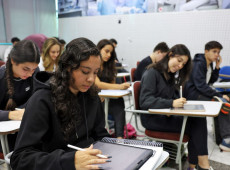 Prazo para pedir isenção da taxa de inscrição do Enem termina às 23h59
