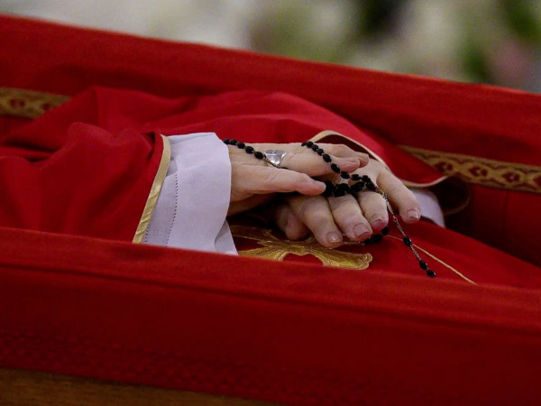 Argentina se despede do papa Francisco com &quot;abraço simbólico&quot; em missa