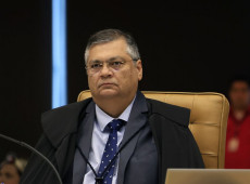 Dino manda suspender pagamento de 1,2 mil emendas da saúde