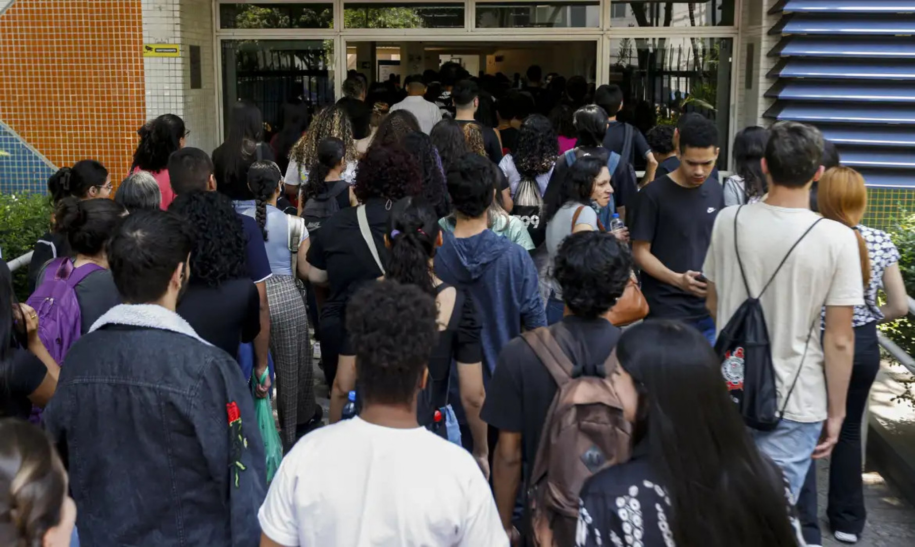 Lula sanciona lei que amplia para 30% cotas para negros em concursos