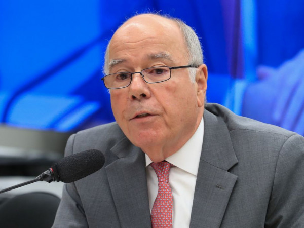 Itamaraty tenta retirada de políticos brasileiros via Jordânia
