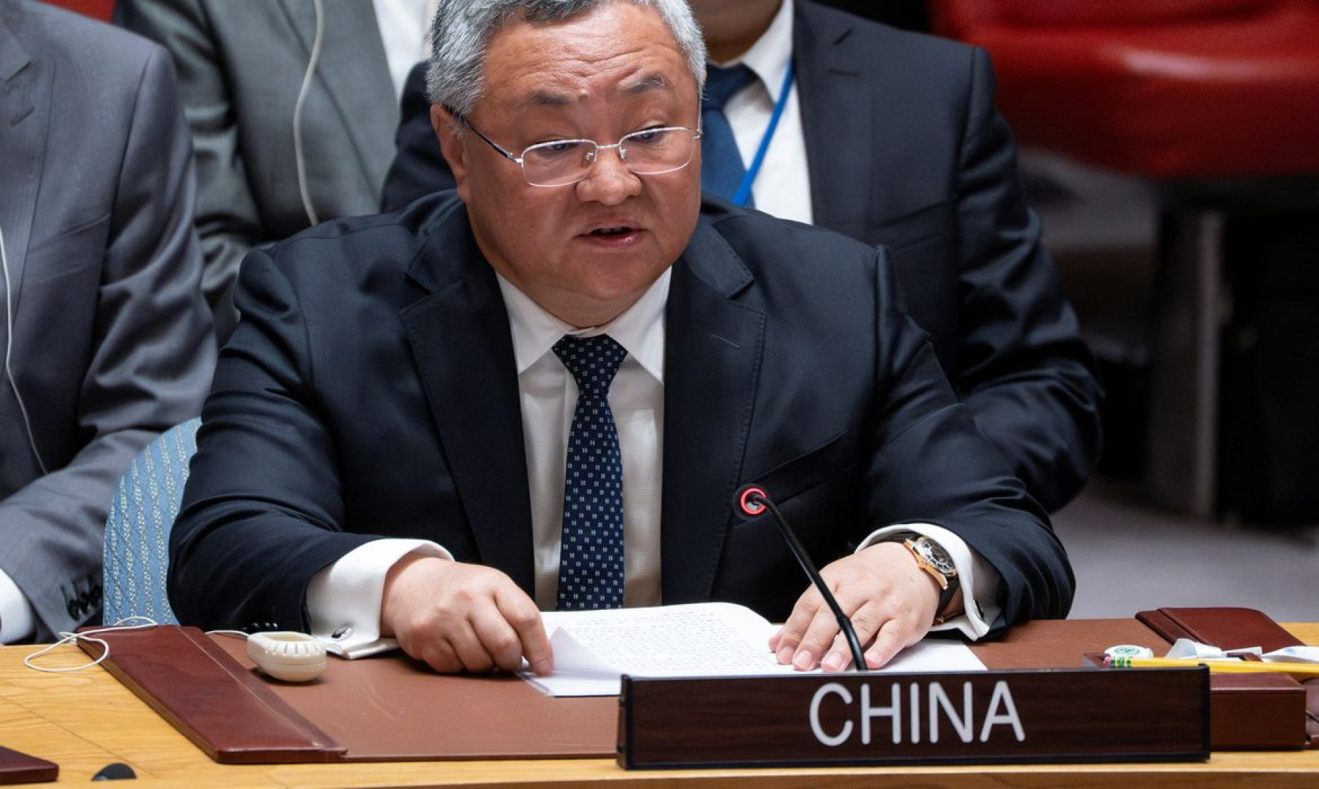 China pede cessar-fogo imediato no Irã e fim do uso da força
