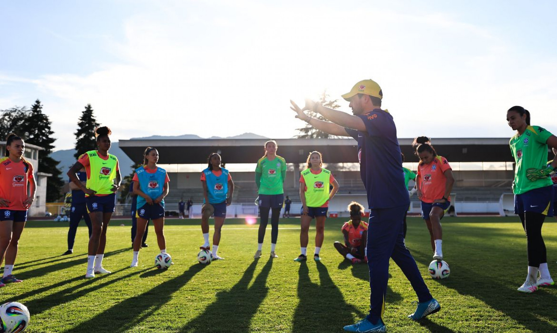 Seleção feminina fecha preparação para jogo contra França nesta sexta