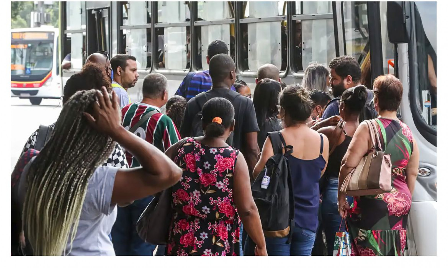 Desemprego recua para 6,2% em maio, o menor para o período desde 2012