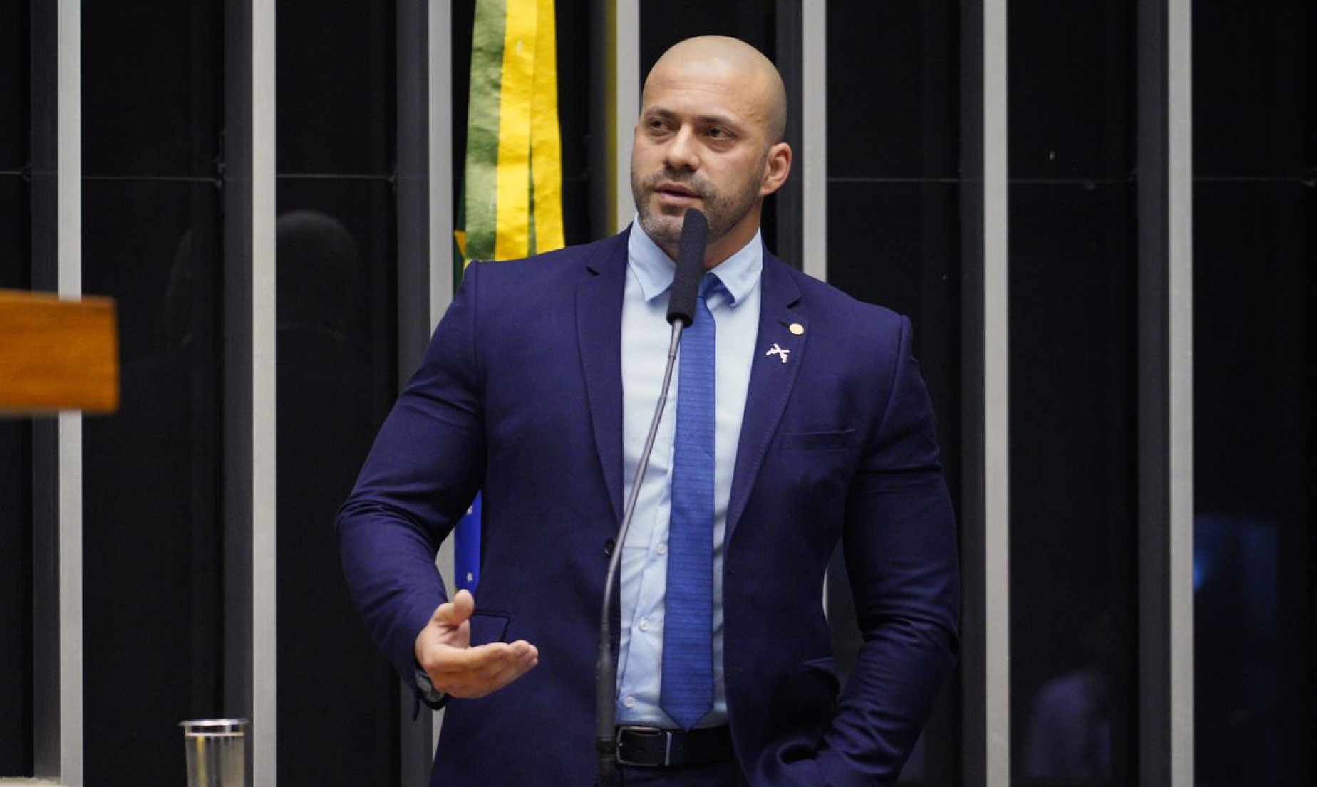 Moraes determina que Daniel Silveira seja submetido a perícia médica