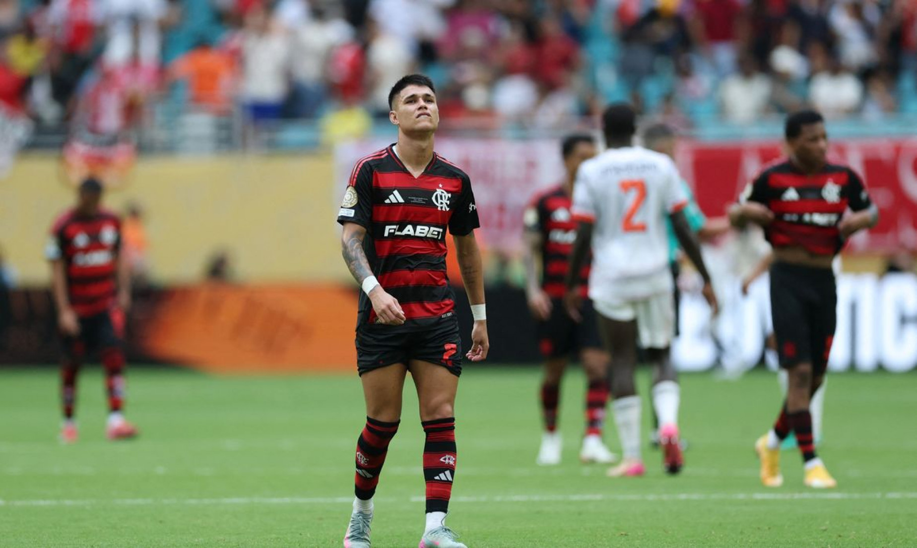 Bayern vence Flamengo por 4 a 2 e marca encontro com o PSG