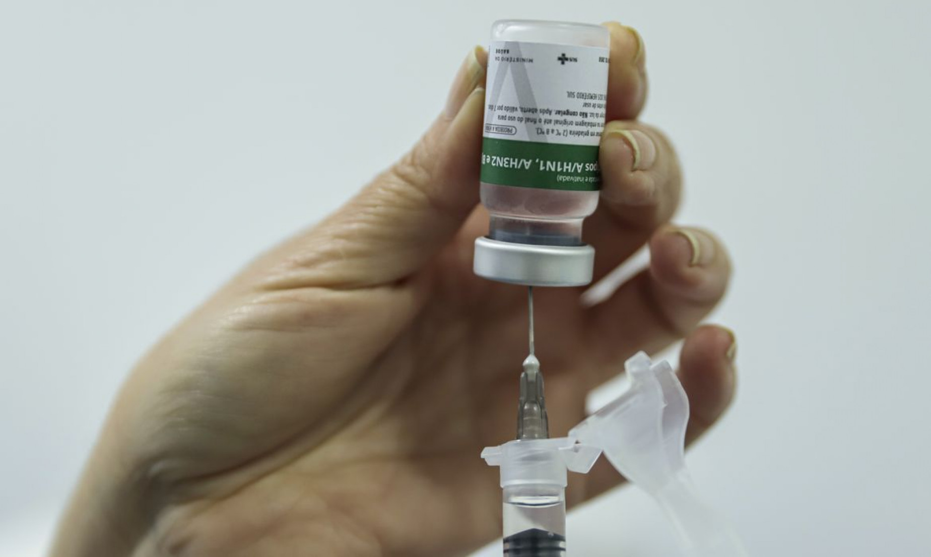 Estado do Rio tem postos volantes para ampliar vacinação contra gripe