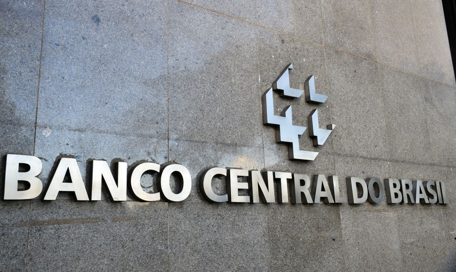 Contas públicas têm déficit de R$ 33,7 bilhões em maio