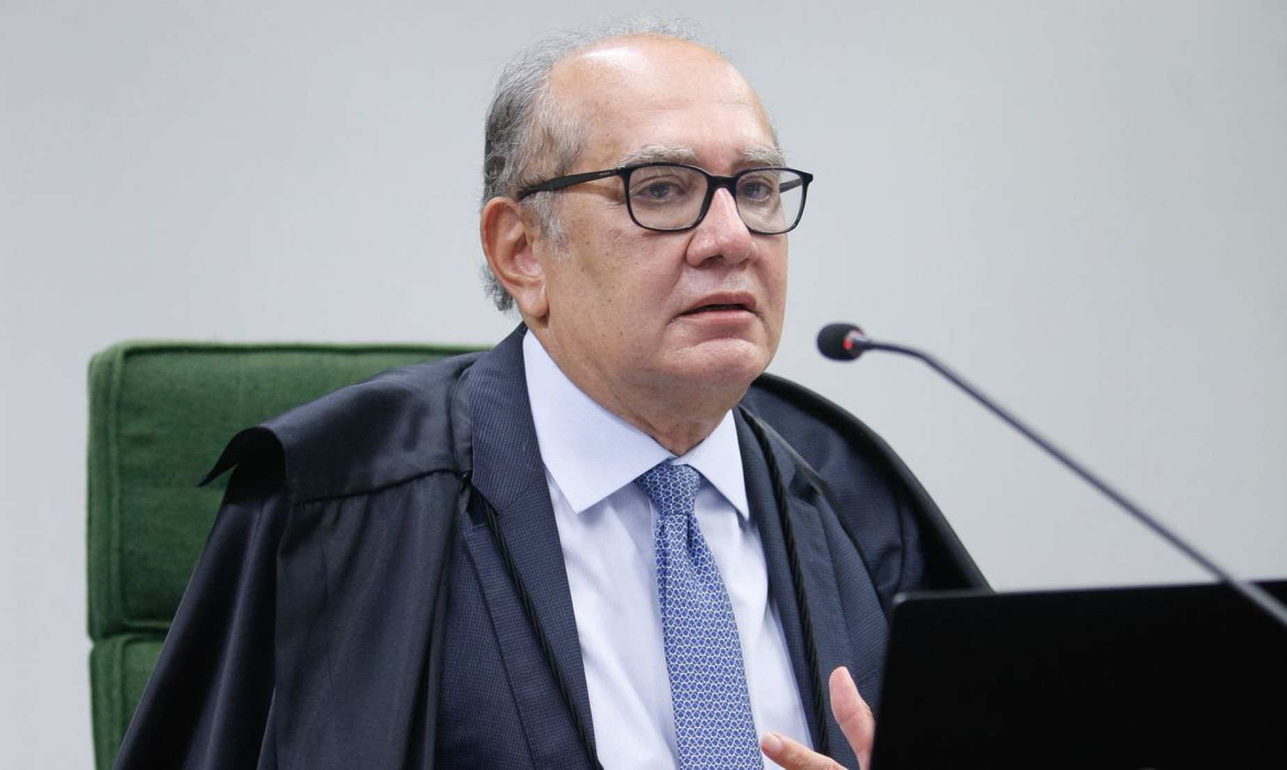 Para ministro do STF, Brasil vive capítulo de resistência democrática