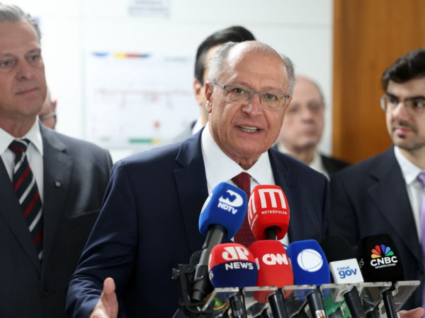Alckmin diz que governo tentará acordo antes do prazo para tarifaço