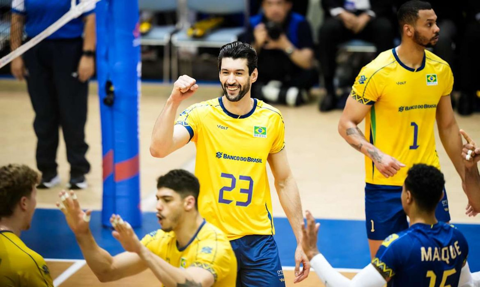 Brasil derrota Argentina e segue líder na Liga das Nações Masculina