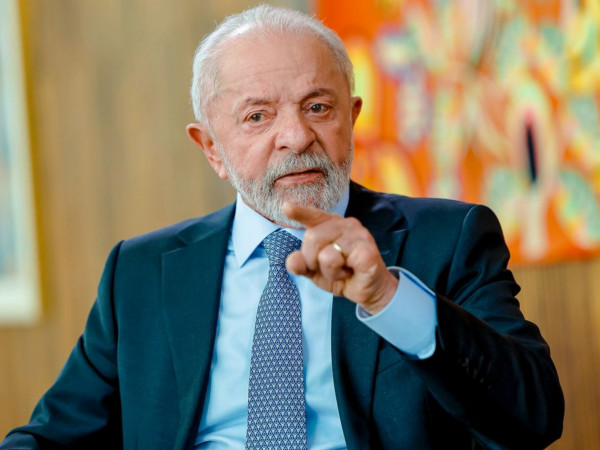 Brasil não aceitará nada que lhe seja imposto, diz Lula à TV americana