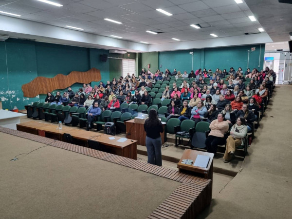Formação continuada de profissionais da educação