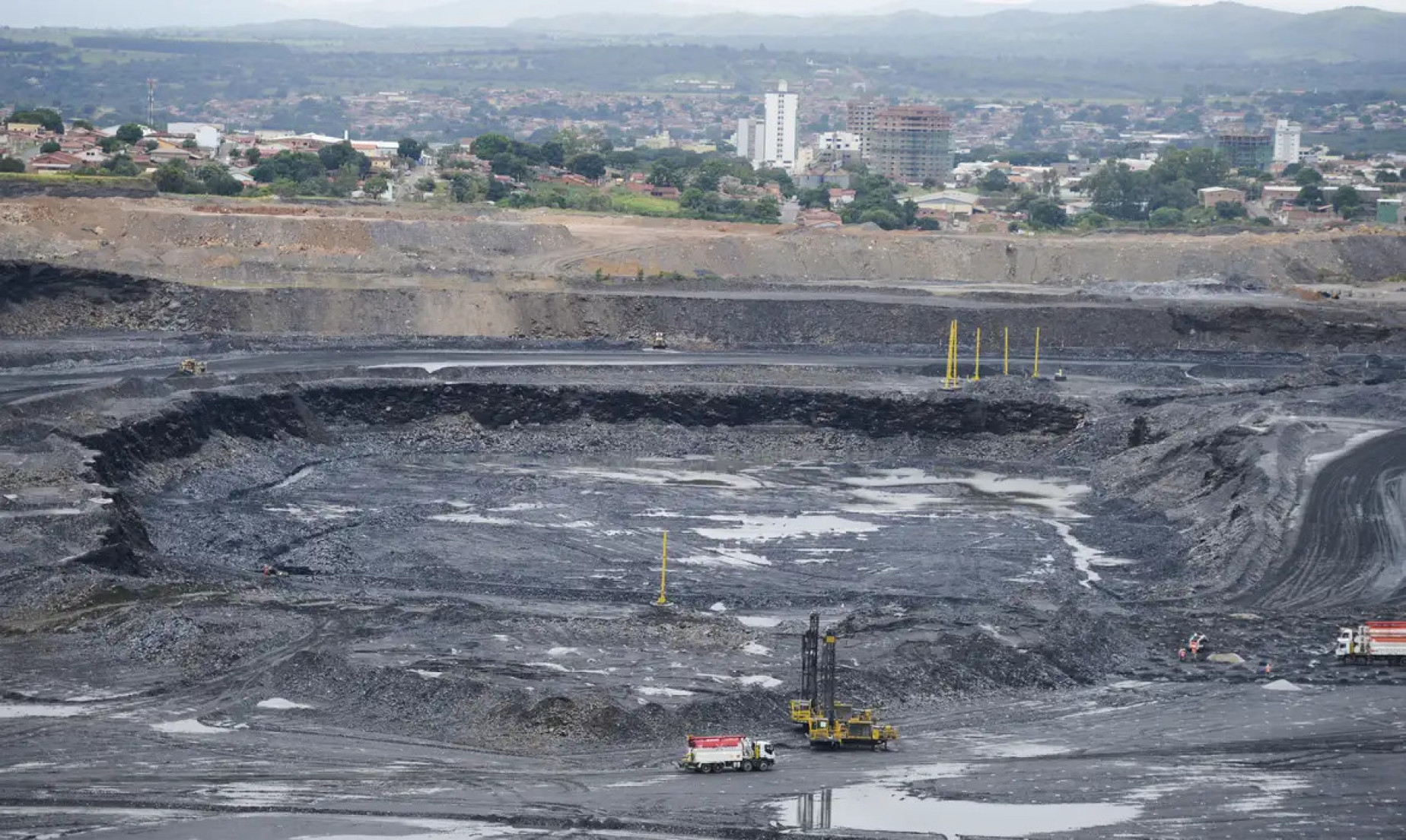 Mostra de cinema questiona custos da extração mineral no país