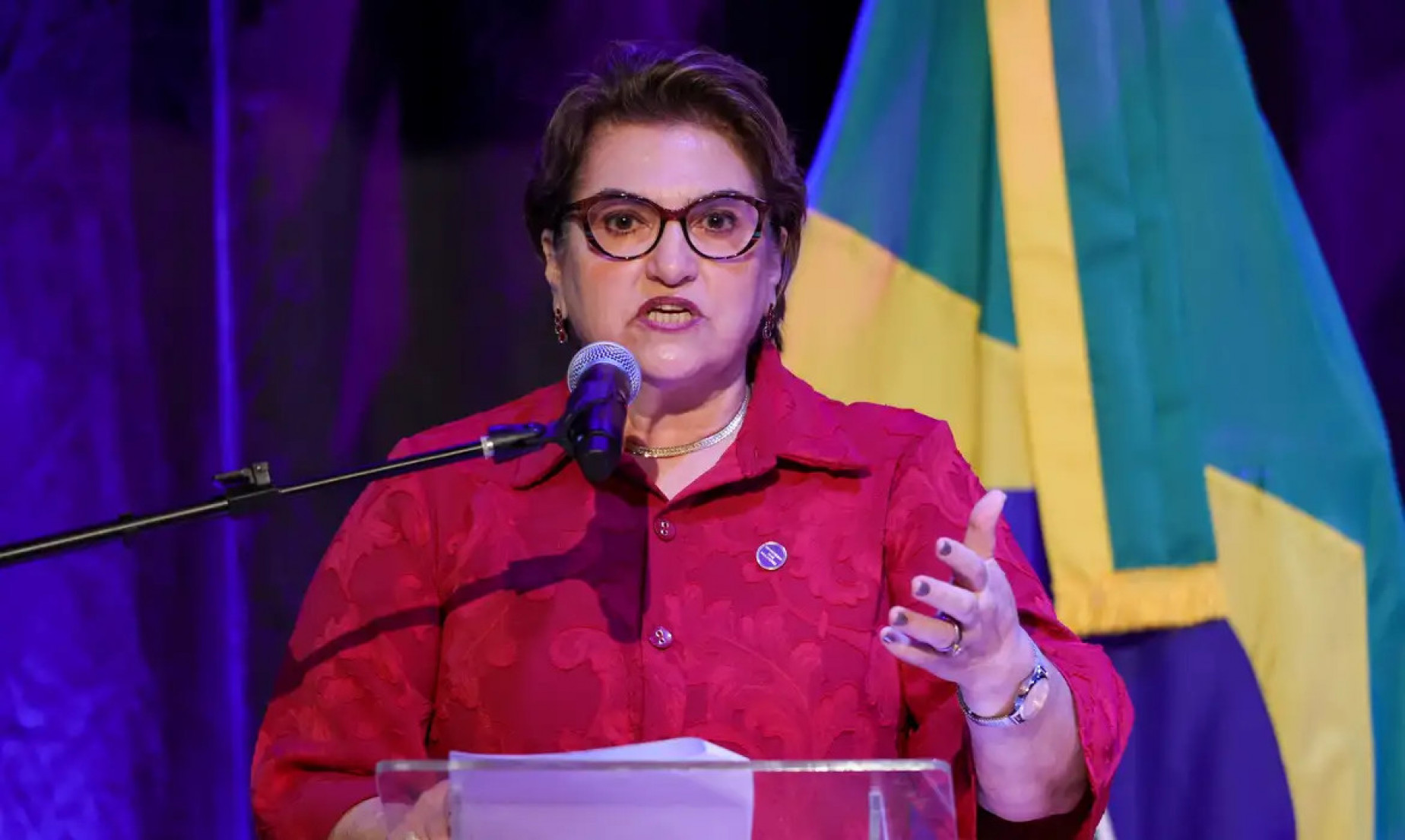 Ministra destaca papel de prefeitos no combate à violência de gênero