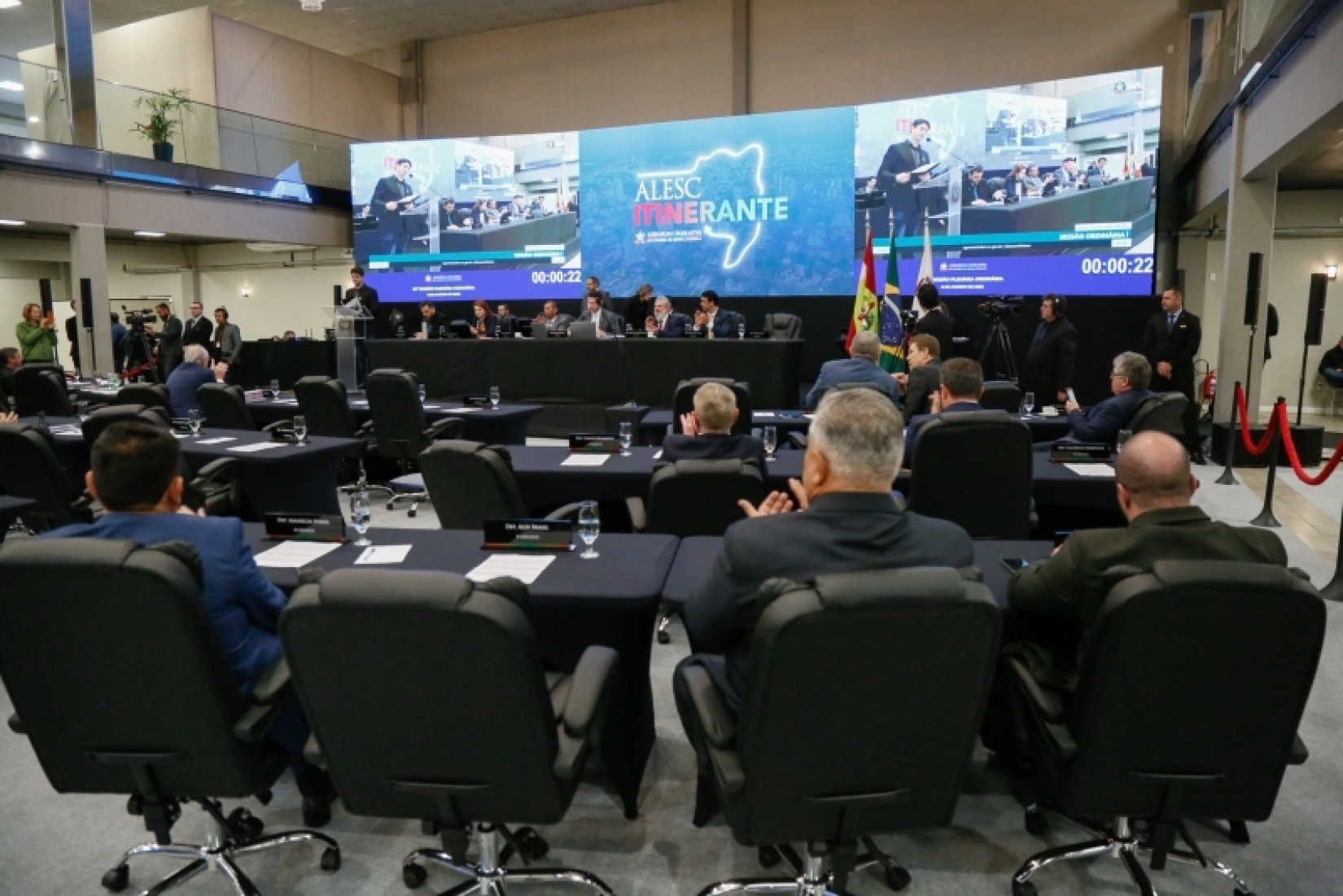 Plenário da Assembleia Legislativa, durante a sessão ordinária desta quarta (5), realizada em Mafra
