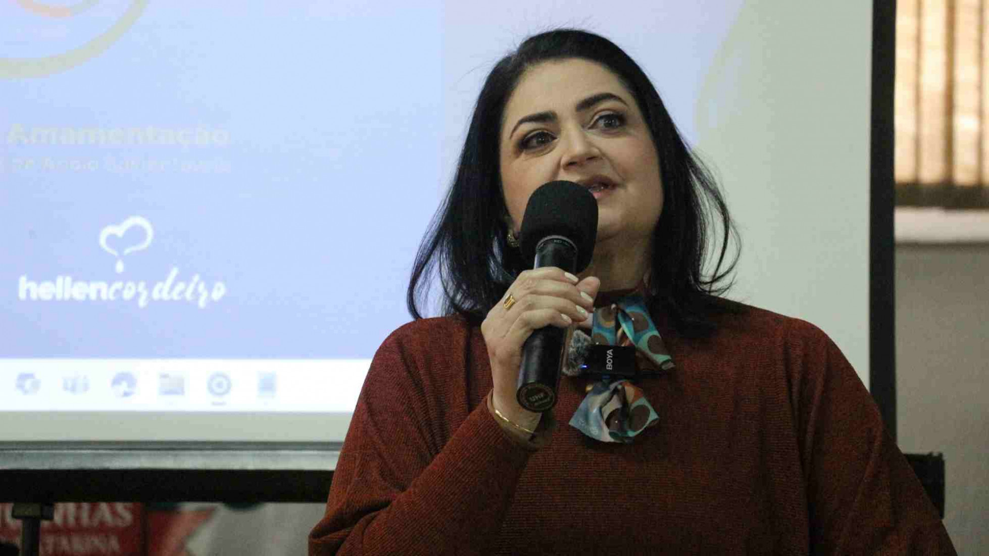 A Palestrante e consultora, enfermeira  Hellen Cordeiro realizou a abertura da Campanha.