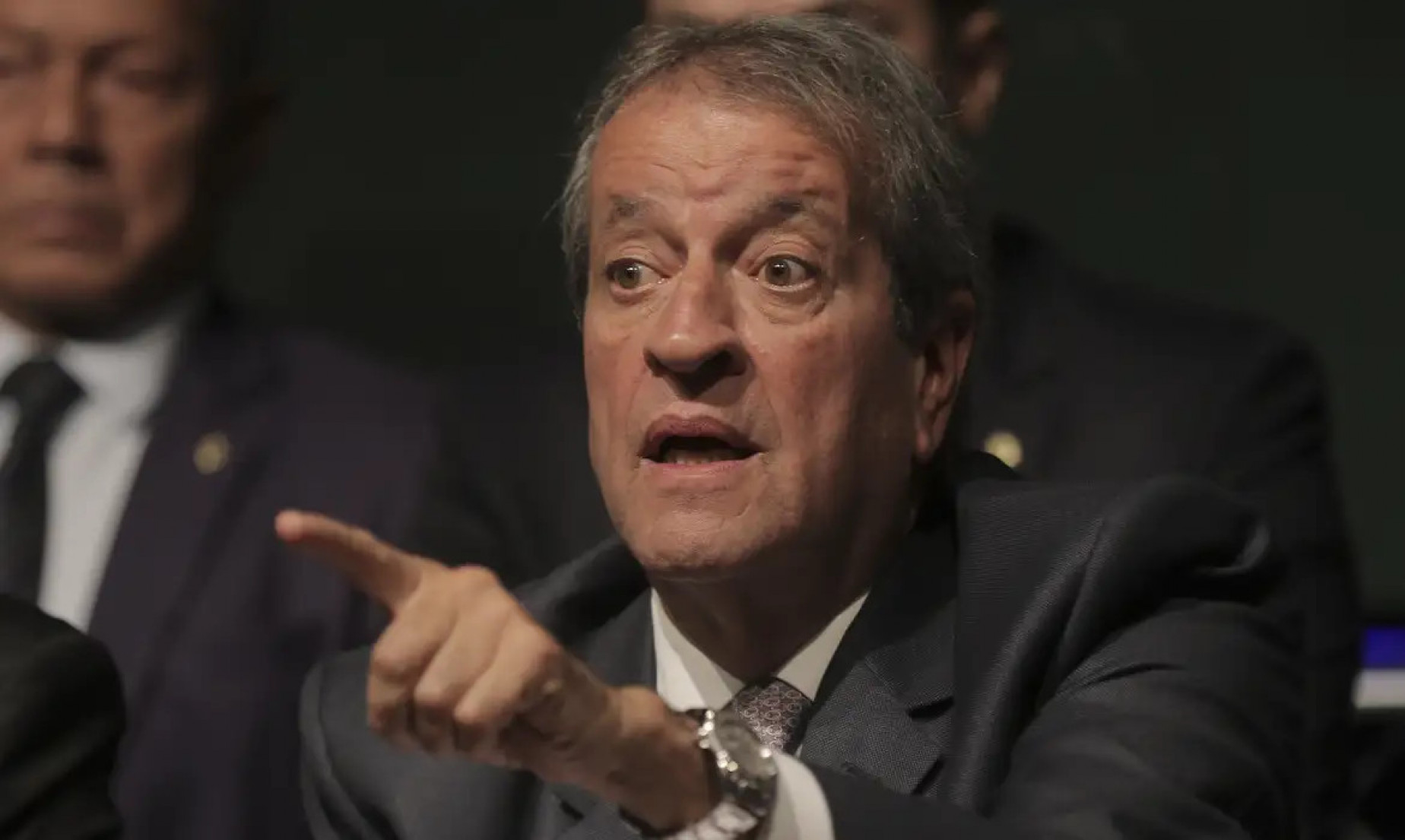 Valdemar pede autorização ao STF para visitar Bolsonaro