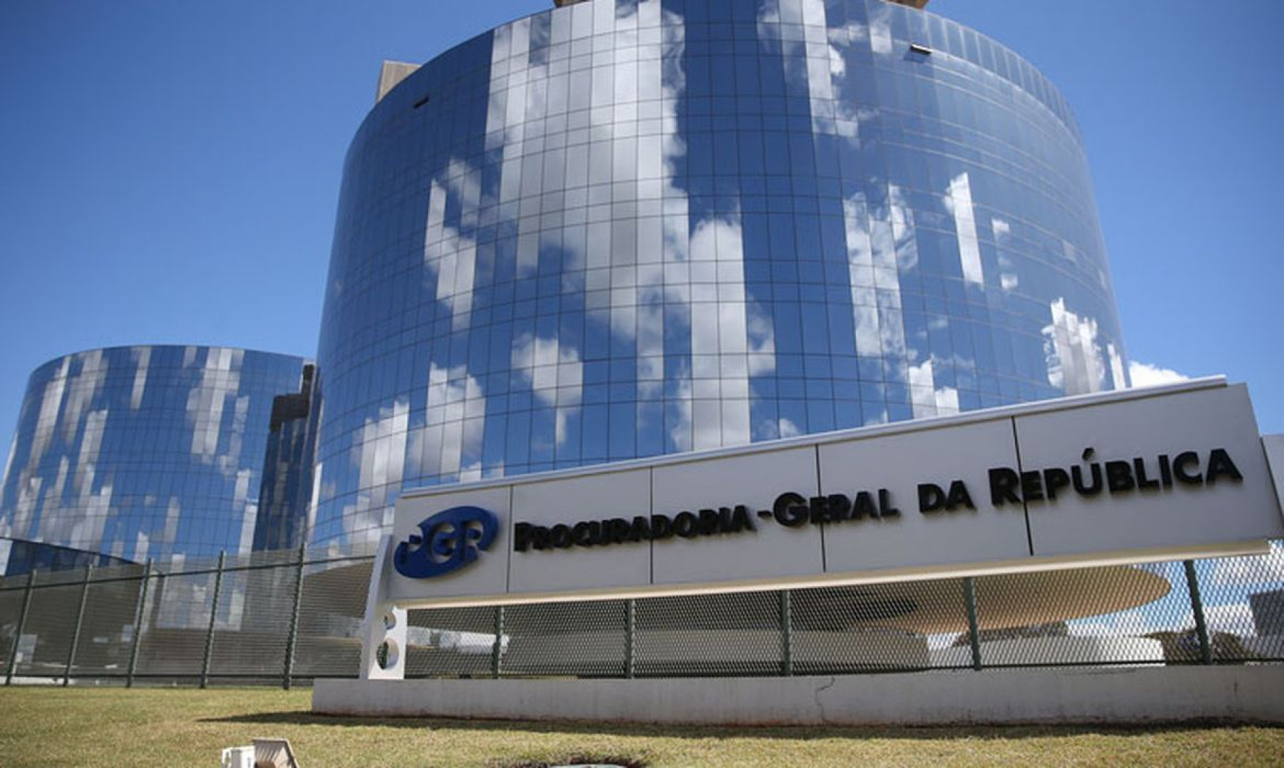 PGR tem 5 dias para analisar indiciamento de Bolsonaro e Eduardo