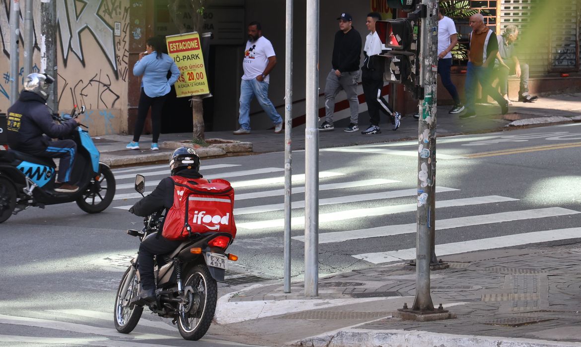 Ação no STF sobre pejotização não abrange trabalhadores de aplicativos