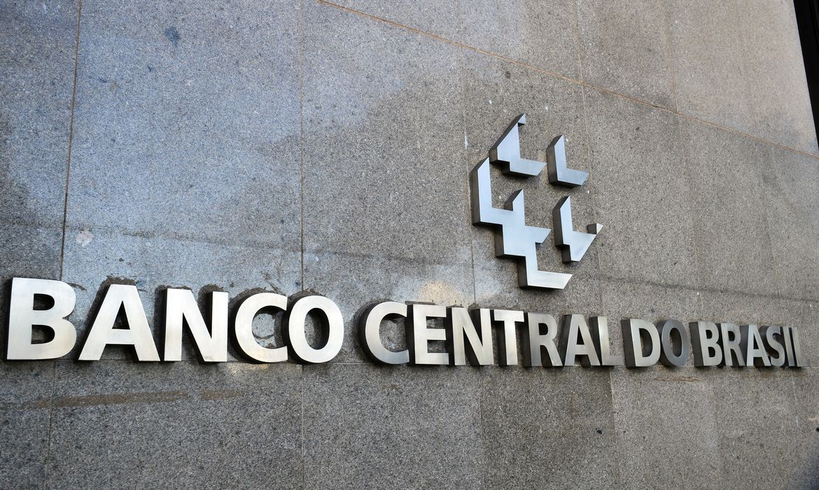 Com precatórios, setor público teve déficit de R$ 66,6 bi em julho