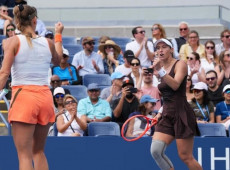 Dupla de Luisa Stefani vence 3ª seguida e vai às quartas do US Open