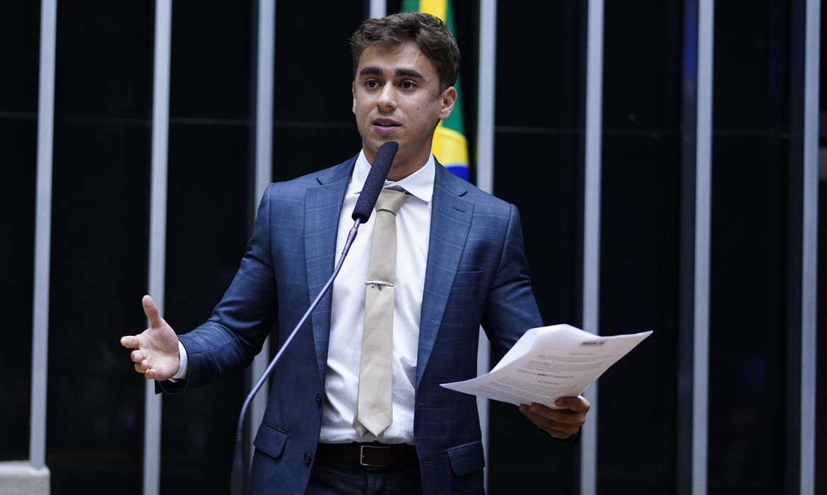 Justiça aumenta indenização que Nikolas terá de pagar a Felipe Neto