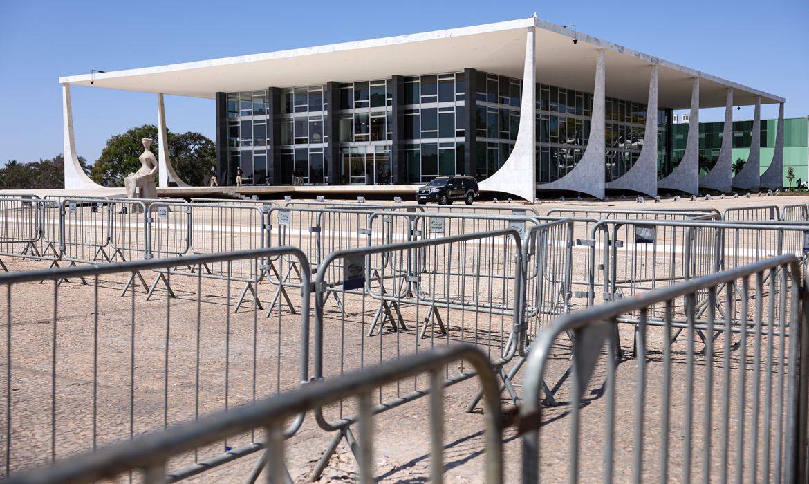 Ao vivo: acompanhe o 1° dia de julgamento de Bolsonaro no STF