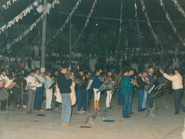 Banda de música do 3ºBPM. Festa Junina no batalhão. Década de 1980