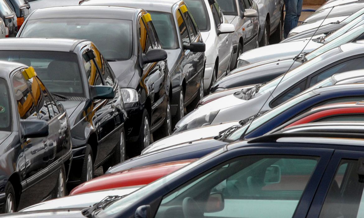 Exportações de veículos automotores tem alta em agosto