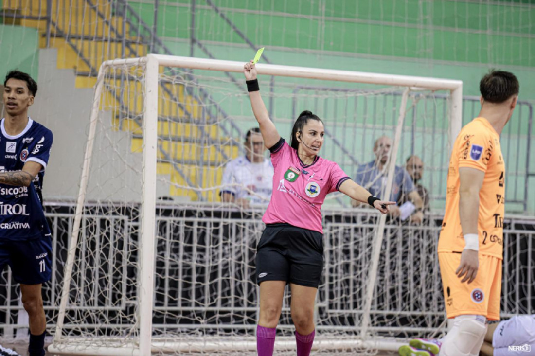 Roseliane Tibes representará o Brasil e o município na Copa Mundo do Futsal Sub-19, um dos maiores torneios de base do mundo