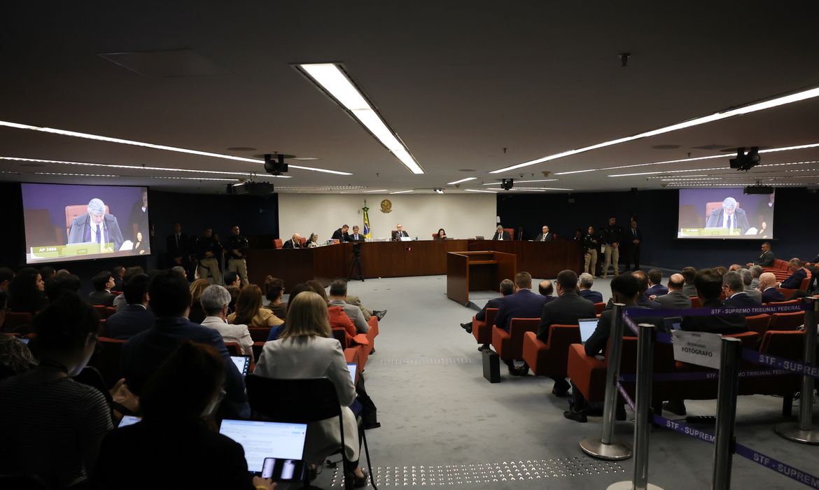 STF cancela sessão plenária e julgamento sobre golpe continua à tarde 