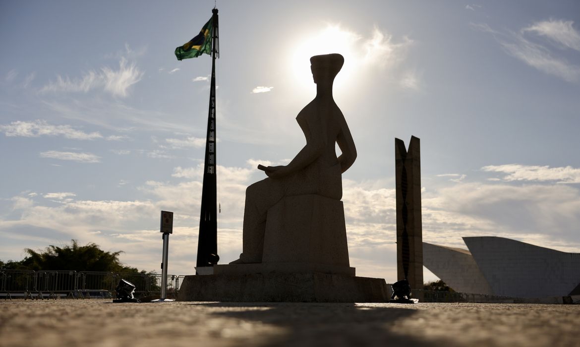 Ao vivo: acompanhe 2° dia de votação do julgamento de Bolsonaro no STF
