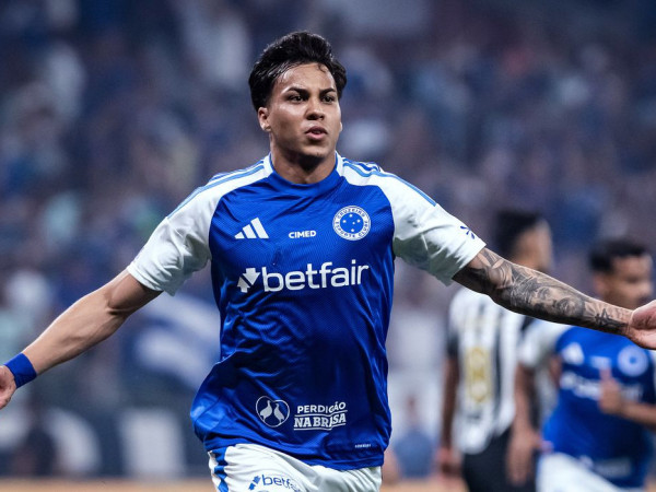 Kaio Jorge brilha e Cruzeiro derrota Atlético-MG na Copa do Brasil