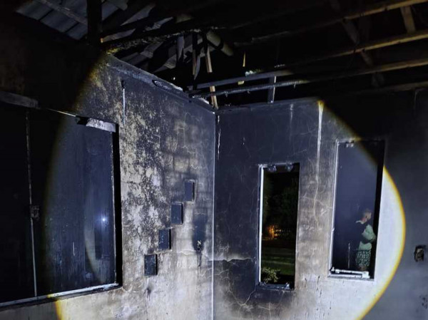 Corpo de Bombeiros de Irineópolis foi acionado pela Polícia Militar na madrugada desta terça-feira (16)