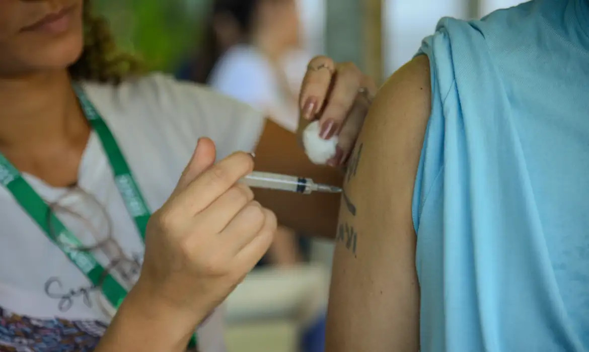 Consulta pública avalia inclusão de vacina contra herpes zóster no SUS