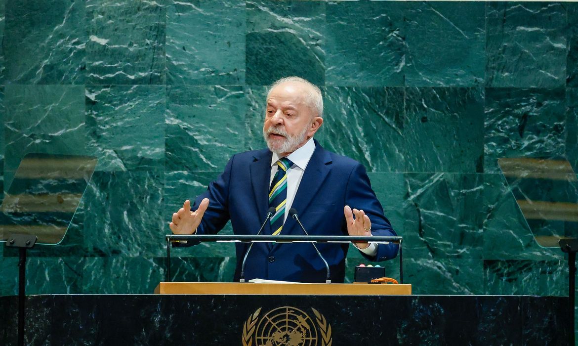 Lula afirma que soberania é inegociável e repudia falsos patriotas 
