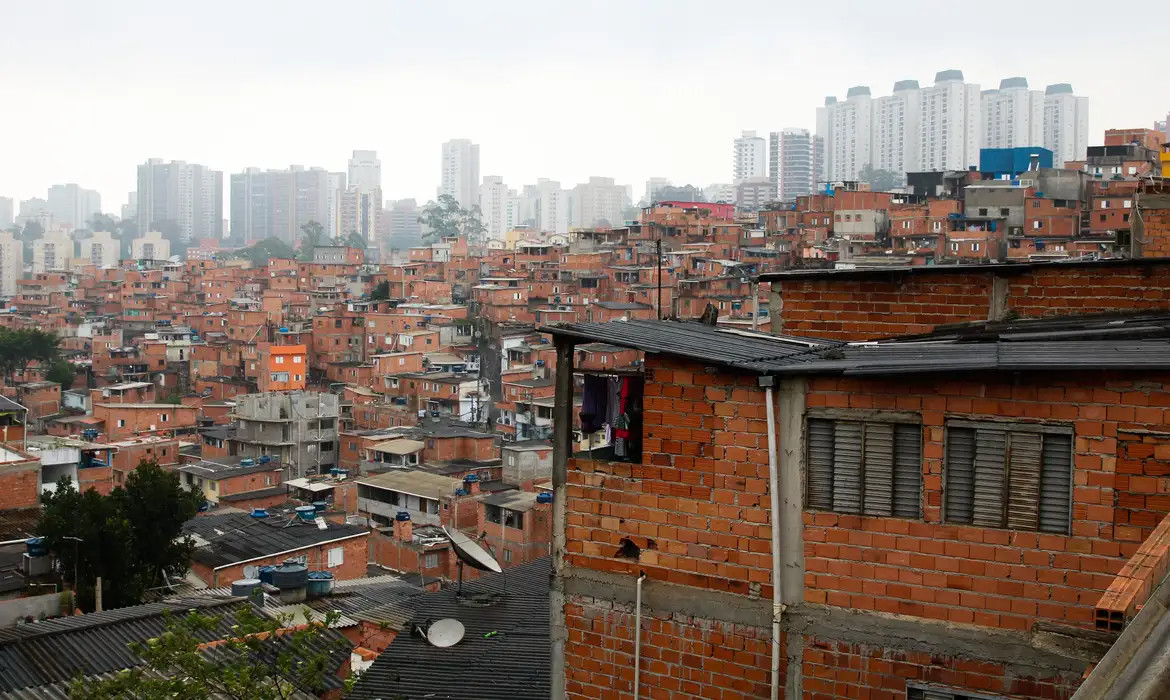 Moradores de Paraisópolis recebem endereço digital