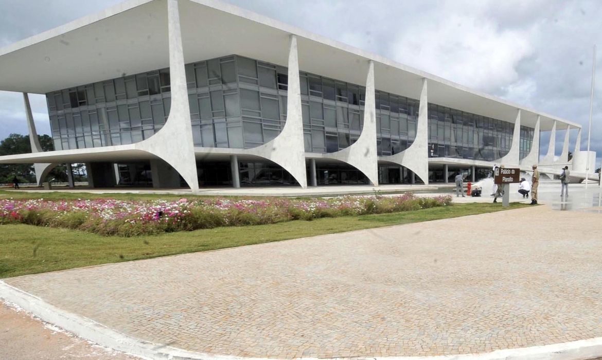 Lula elogia plebiscito sobre taxação de ricos e contra escala 6x1