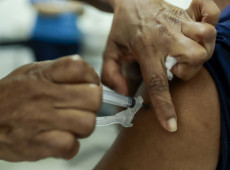 Governo lança campanha para vacinar crianças e jovens até 15 anos