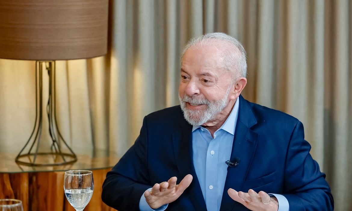 Trump diz a Lula que Brasil e EUA se darão bem juntos