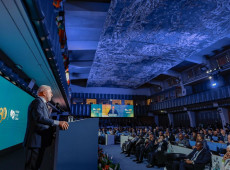 Lula diz que fome não é problema econômico, mas político