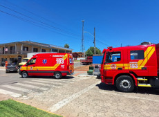 Acidente envolvendo caminhão, Gol e Ford Ka em Irineópolis deixa vítima com dor torácica e outros envolvidos sem ferimentos graves.