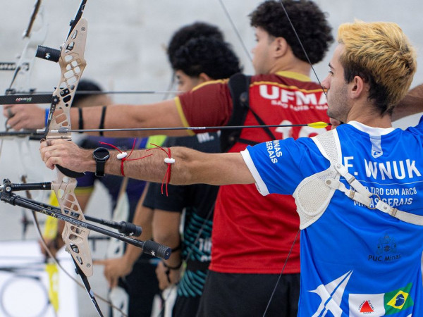 Fabio Klier Ã© ouro no tiro com arco na estreia da modalidade no JUBs