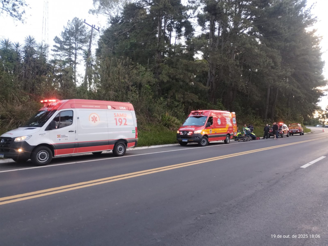 Vítima foi socorrida consciente, mas desorientada; primeiros atendimentos foram prestados por bombeiro que passava pelo local e equipe do SAMU