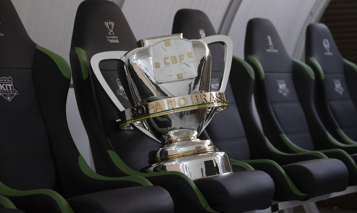 CBF sorteia mandos de campo das semifinais da Copa do Brasil