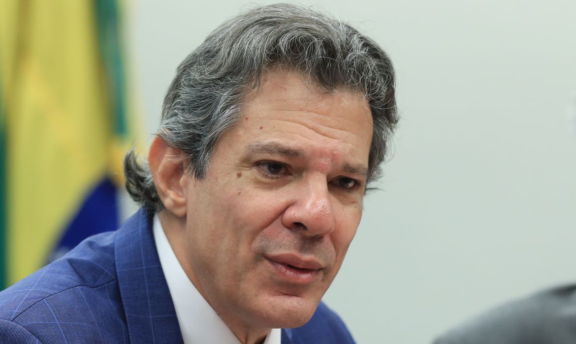 Haddad diz que prefere ter pecha de gastador do que de "caloteiro"   