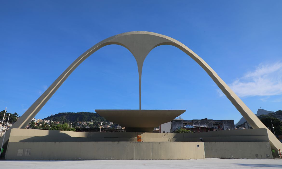 Liesa vai colocar à venda ingressos para frisas no Sambódromo