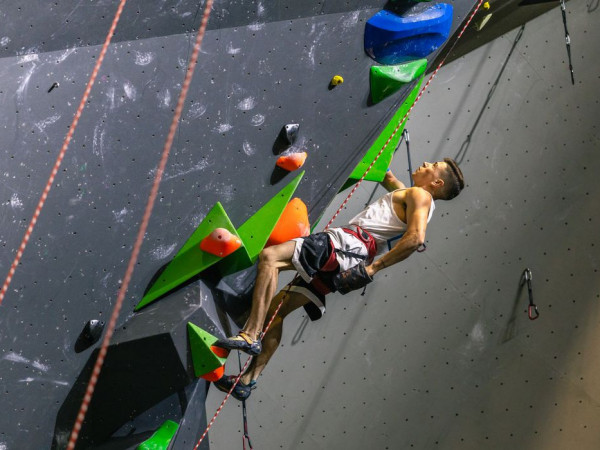 Eduardo Schaus leva bronze na Copa do Mundo de paraescalada na França
