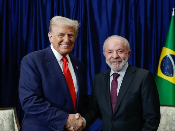 Trump registra encontro com Lula em sua rede social